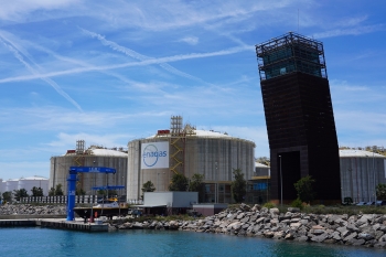 tanque gnl del port de barcelona